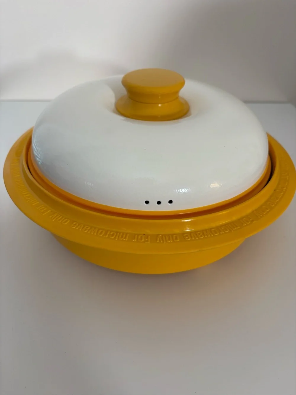 Microwave-Safe Steamer Bowl in Yellow and White with Snap Lid
